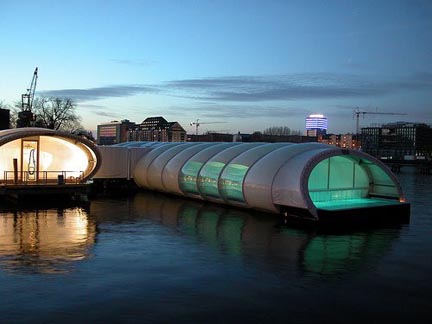 Badeschiff, piscina berlino